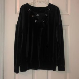 Black Velvet women’s top